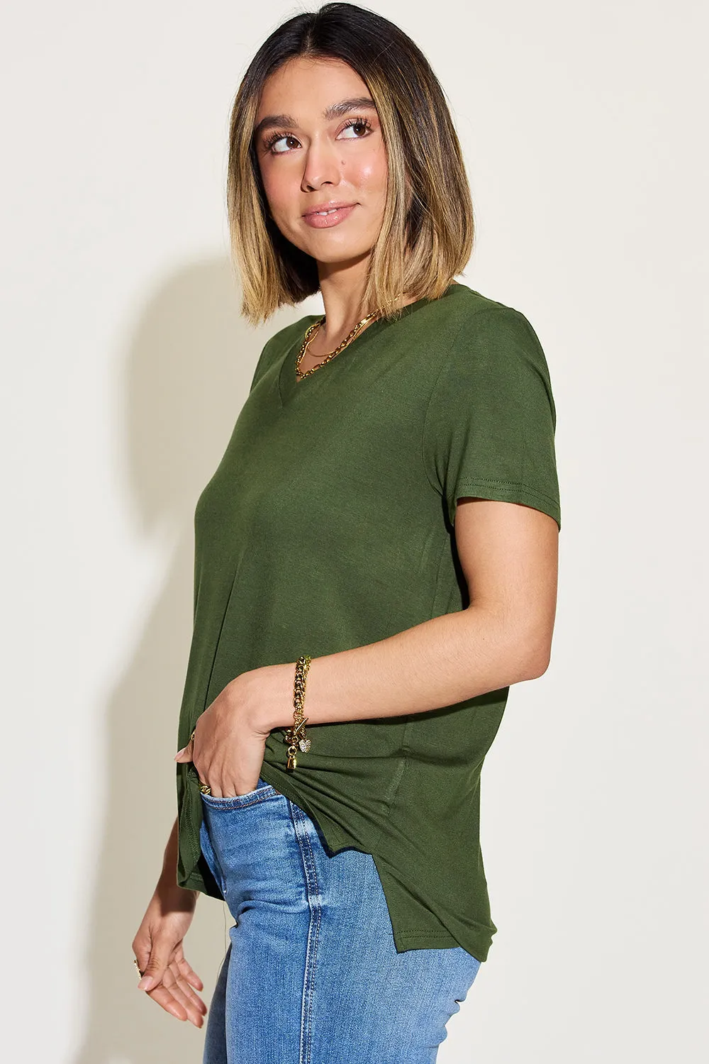 Basics V-Neck Tee