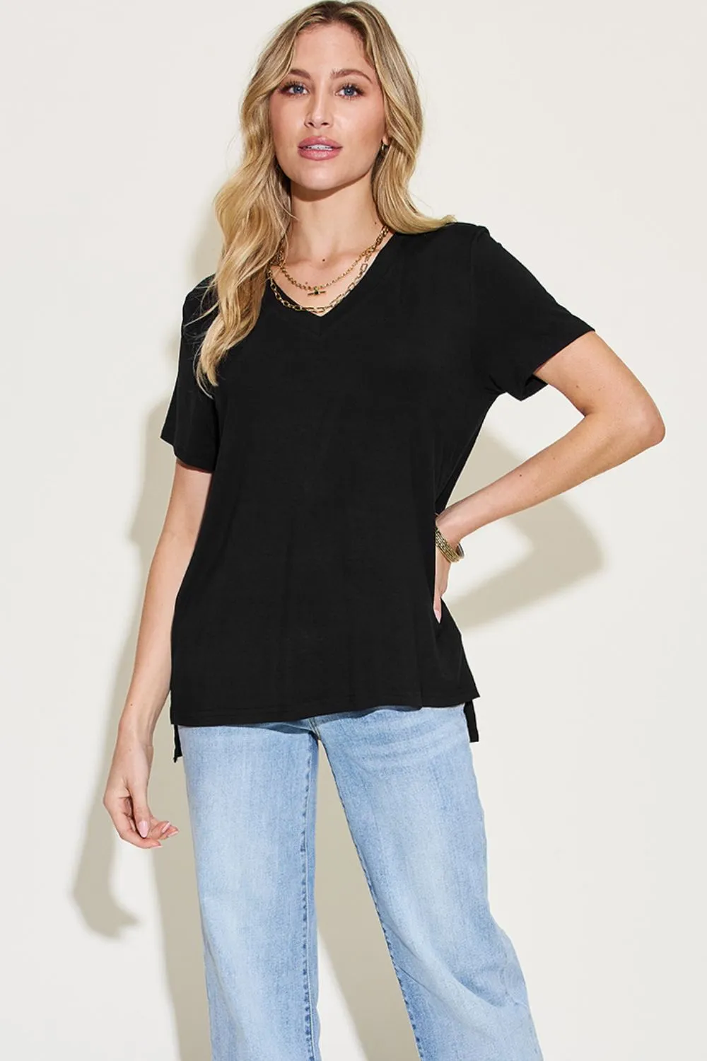 Basics V-Neck Tee