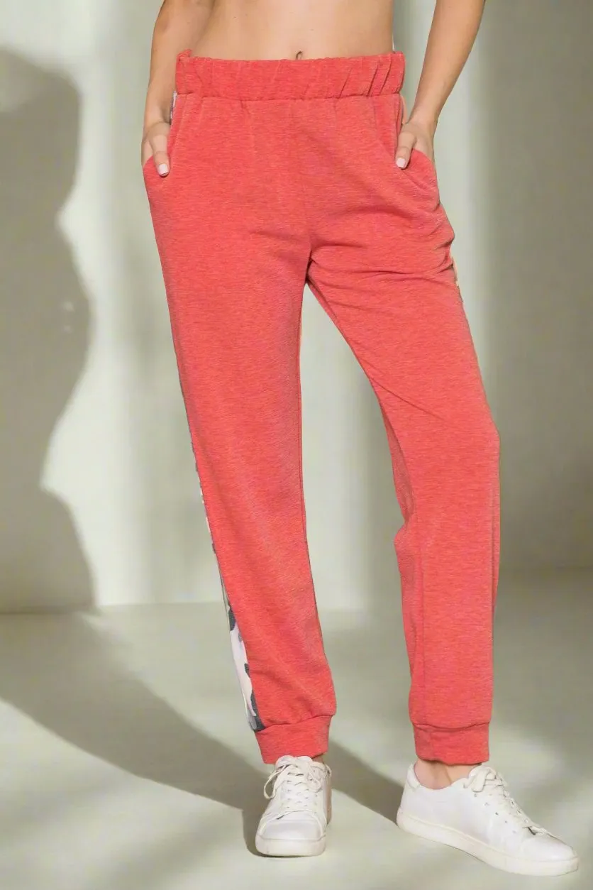Camouflage Stripe Elastic Waist Sweatpants in Red