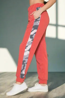 Camouflage Stripe Elastic Waist Sweatpants in Red