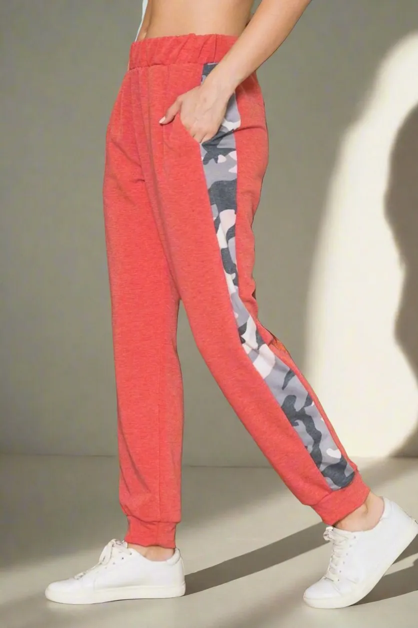 Camouflage Stripe Elastic Waist Sweatpants in Red