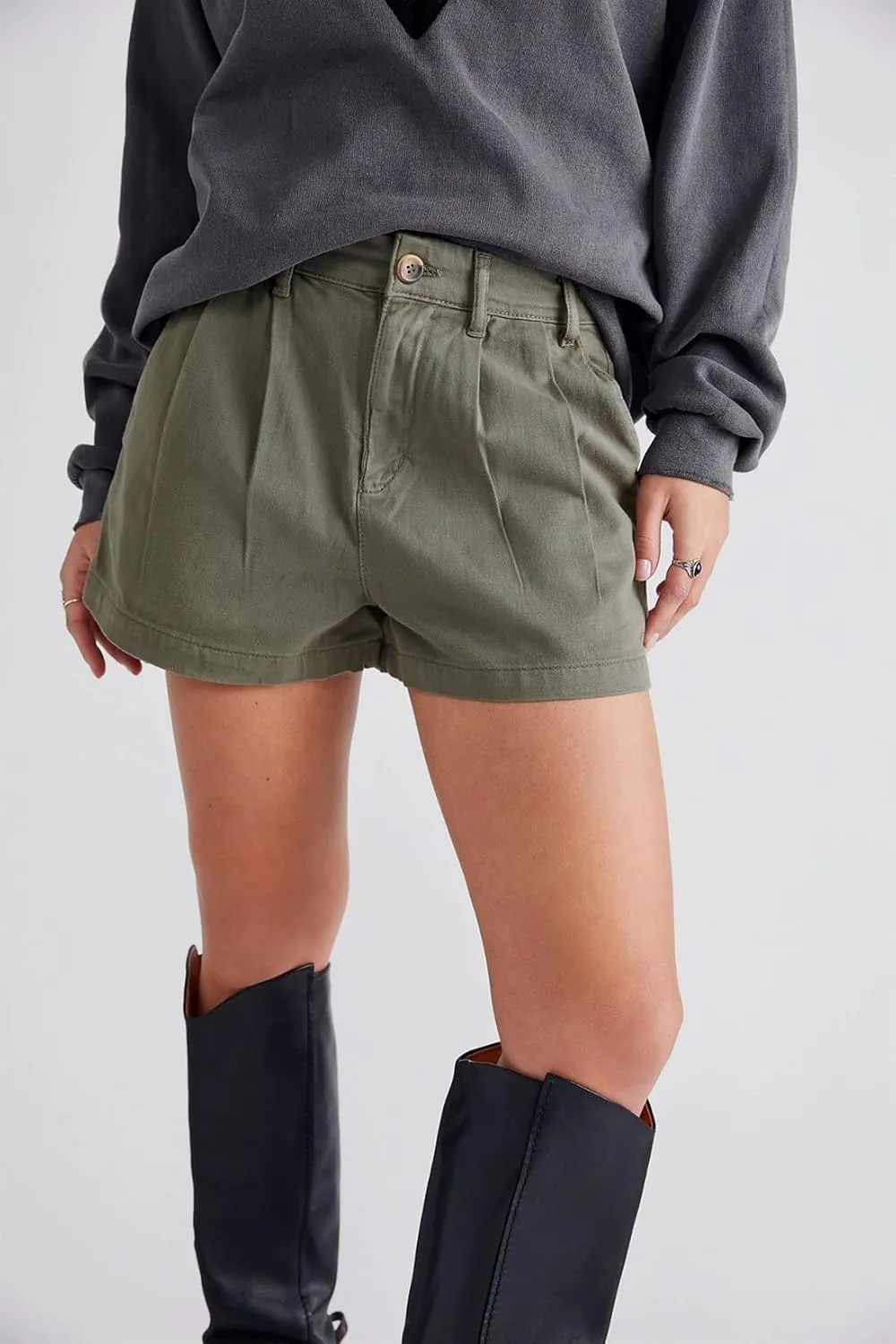 Lesore Womens Relaxed Fit Elastic Waist Casual Summer High Rise Shorts Pockets Chino Shorts Pants Trousers
