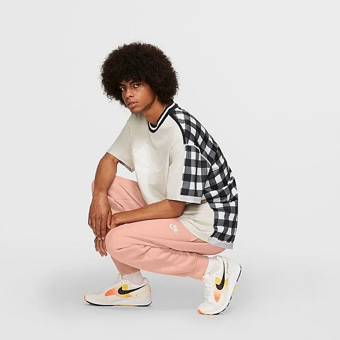 Sportswear Club Joggers (Arctic Orange)