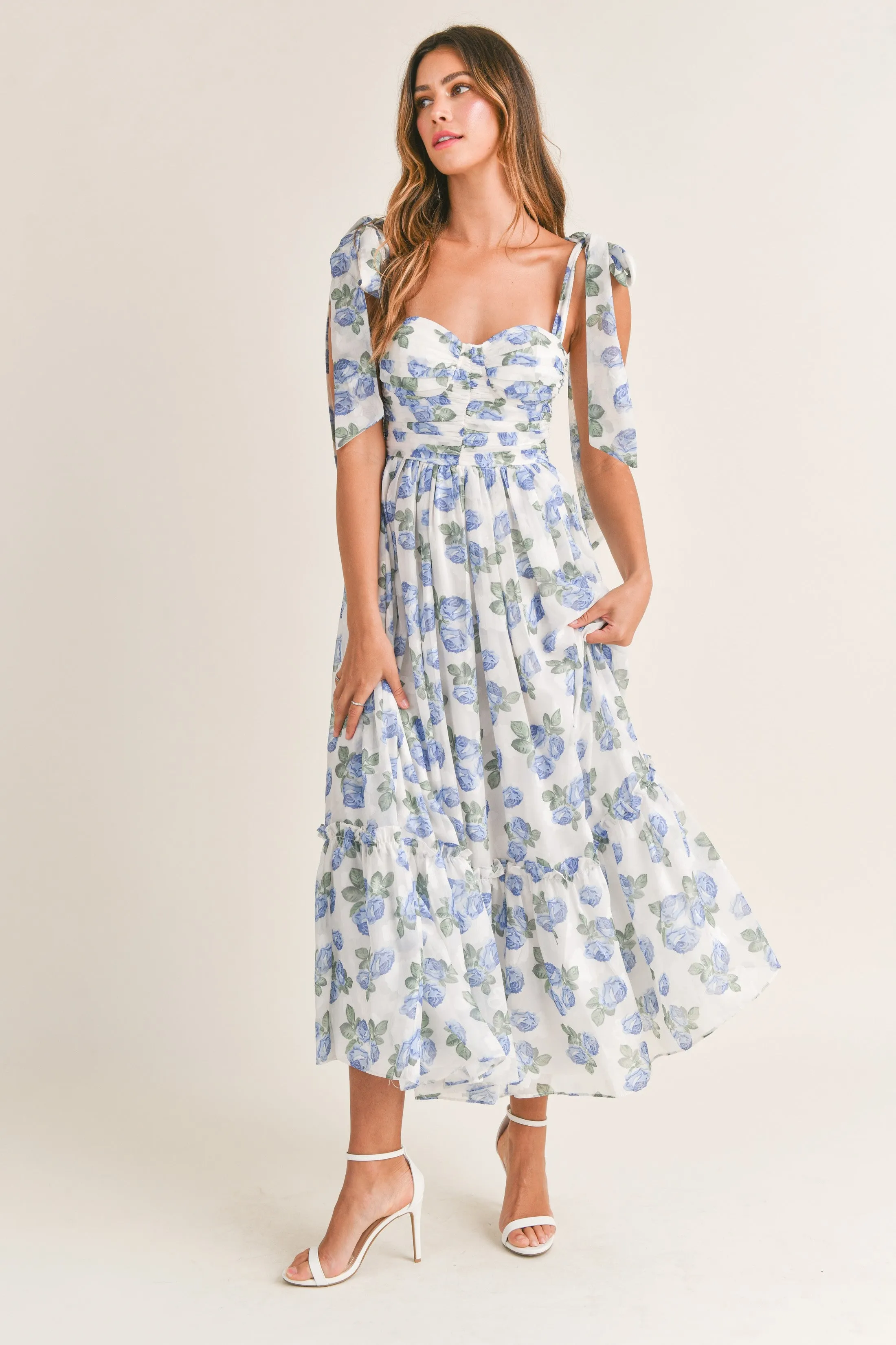 Winnie Flowy Blue Floral Sweetheart Maxi Dress